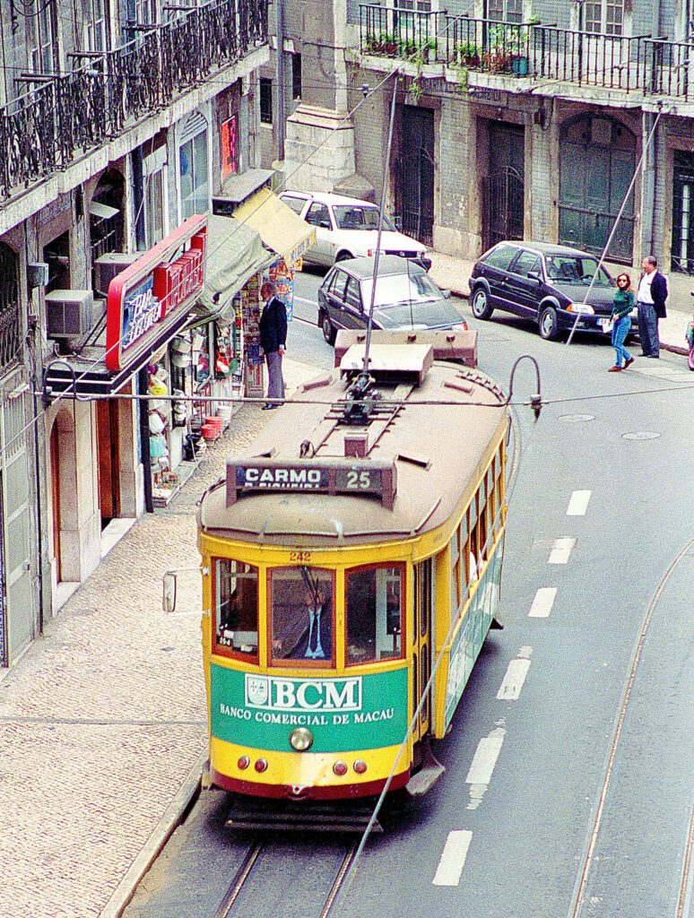 Tram no.242 in Rua de Sãp Paulo